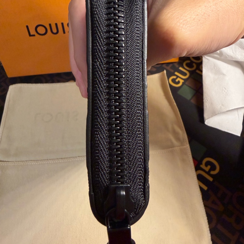 LV Monogram Shadow M80333 黑色拉鍊長夾 日本購入 保證正品 盒裝塵袋-19