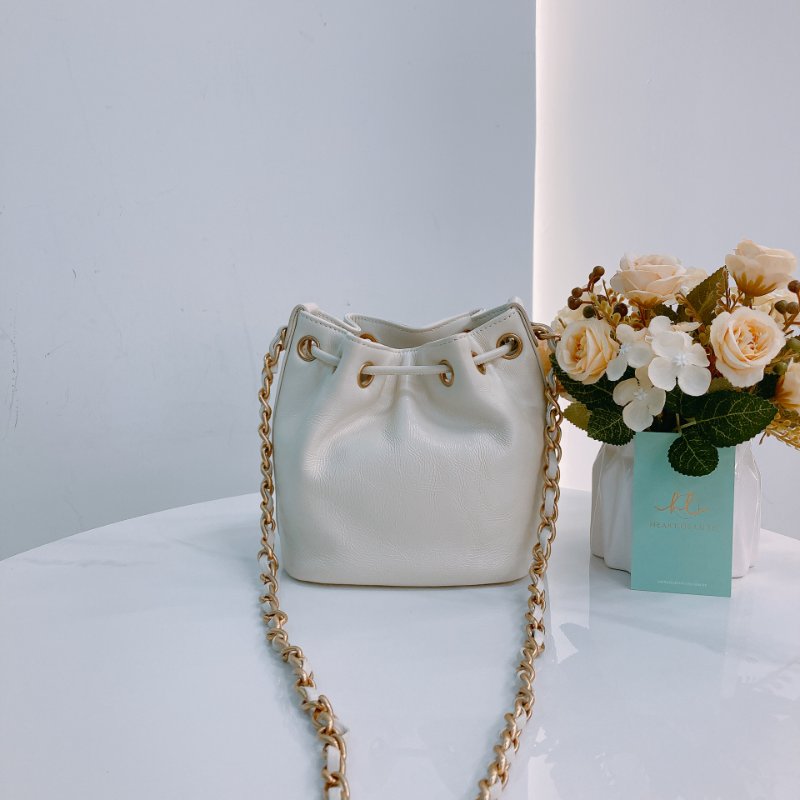 MS0432 Chanel 香奈兒 抽繩水桶 牛皮 象牙白色 奶油白色 金扣 CC Bucket Drawstring Bag Small Calfskin Ivory x GHW #30245084 (98%New)(Receipt,Sticker)15500-1