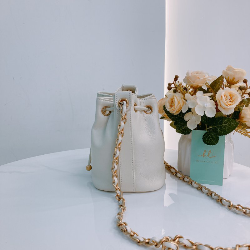MS0432 Chanel 香奈兒 抽繩水桶 牛皮 象牙白色 奶油白色 金扣 CC Bucket Drawstring Bag Small Calfskin Ivory x GHW #30245084 (98%New)(Receipt,Sticker)15500-3