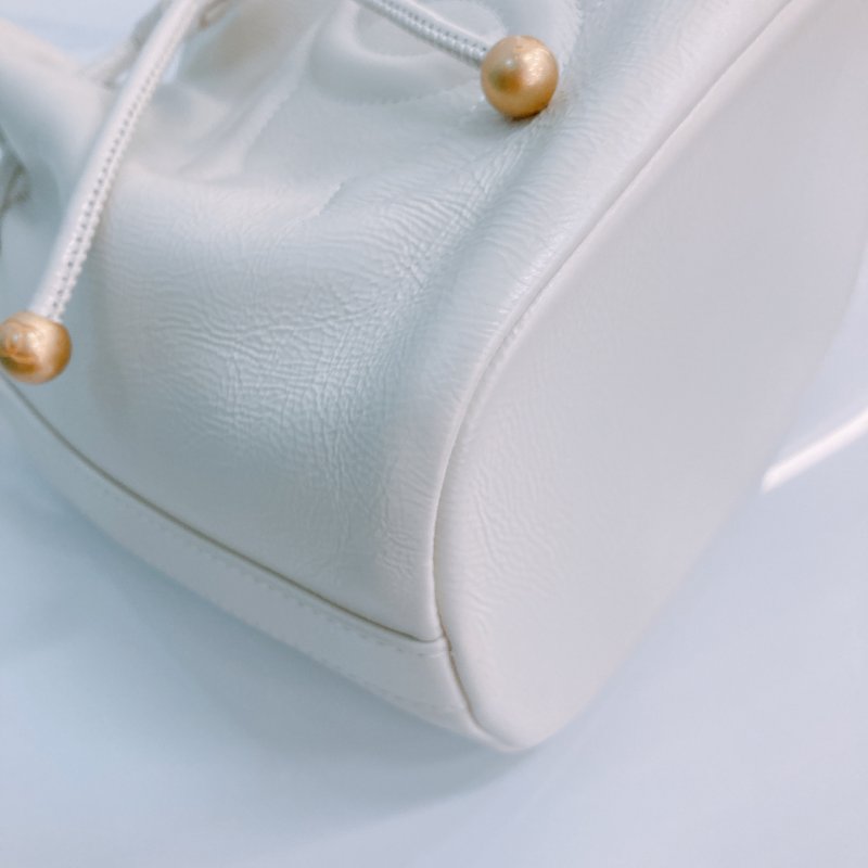MS0432 Chanel 香奈兒 抽繩水桶 牛皮 象牙白色 奶油白色 金扣 CC Bucket Drawstring Bag Small Calfskin Ivory x GHW #30245084 (98%New)(Receipt,Sticker)15500-5