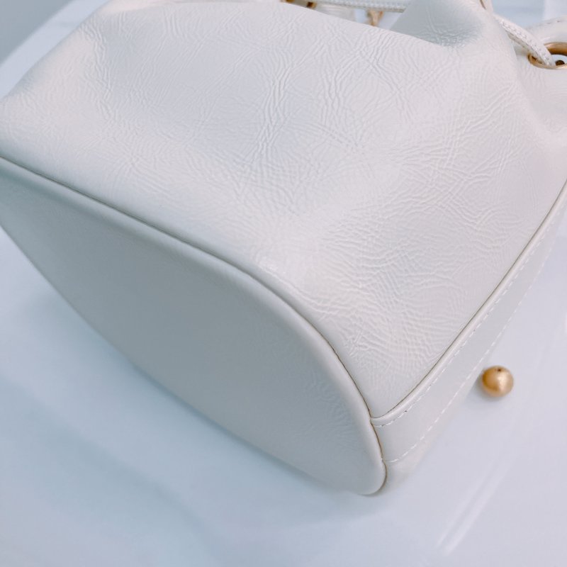 MS0432 Chanel 香奈兒 抽繩水桶 牛皮 象牙白色 奶油白色 金扣 CC Bucket Drawstring Bag Small Calfskin Ivory x GHW #30245084 (98%New)(Receipt,Sticker)15500-8