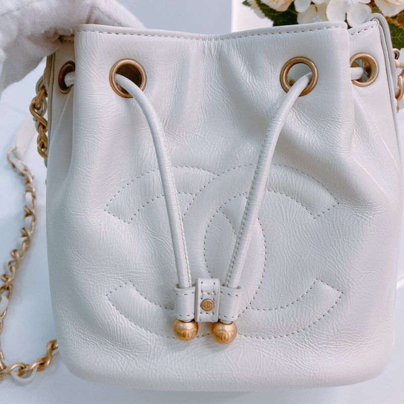 MS0432 Chanel 香奈兒 抽繩水桶 牛皮 象牙白色 奶油白色 金扣 CC Bucket Drawstring Bag Small Calfskin Ivory x GHW #30245084 (98%New)(Receipt,Sticker)15500-10