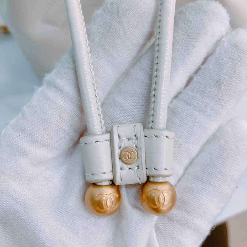 MS0432 Chanel 香奈兒 抽繩水桶 牛皮 象牙白色 奶油白色 金扣 CC Bucket Drawstring Bag Small Calfskin Ivory x GHW #30245084 (98%New)(Receipt,Sticker)15500-12