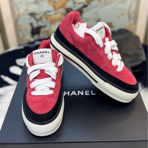 CHANEL香奈兒 麂皮紅色厚底板鞋 36.5碼 全新