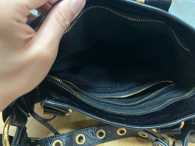 是Balenciaga (巴黎世家) 的 Neo Cagole-7