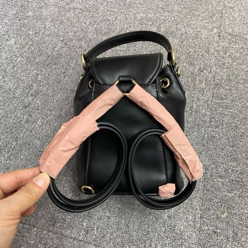 促銷品 Miu Miu 皮革迷你背囊 黑色-1