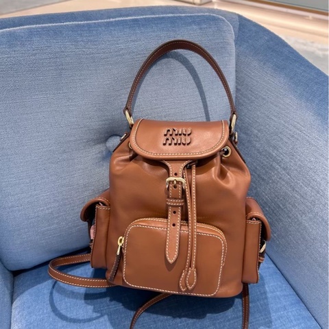 促銷品 Miu Miu 迷你皮革背囊 干邑色