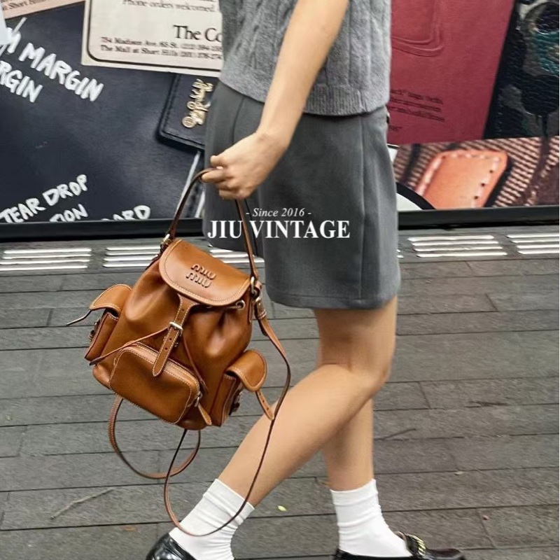 促銷品 Miu Miu 迷你皮革背囊 干邑色-3