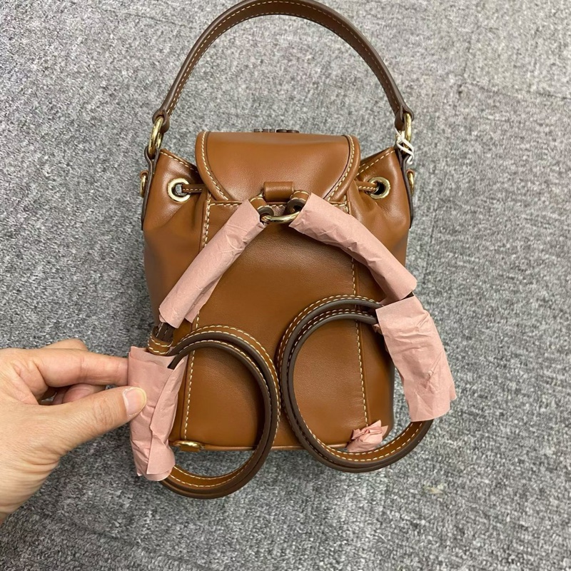 促銷品 Miu Miu 迷你皮革背囊 干邑色-1