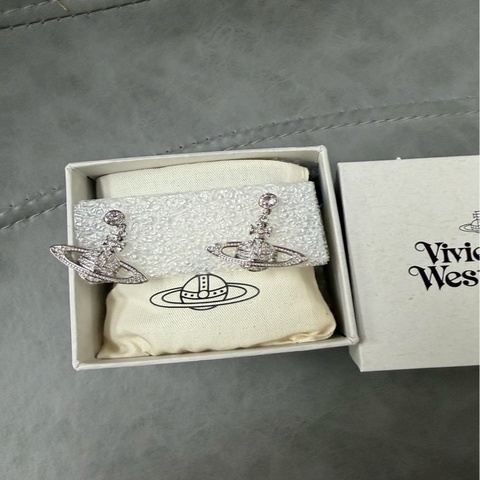 Vivienne Westwood 西太后 土星 🪐 耳環