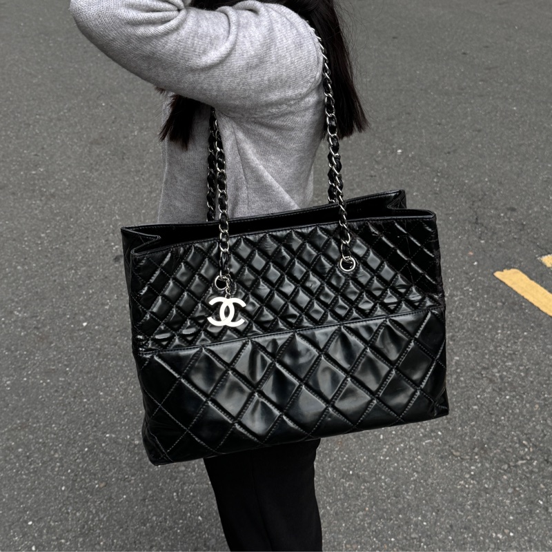 【激甜釋出⏰】 Chanel 香奈兒 黑銀菱格紋 托特包 專櫃26萬！-0