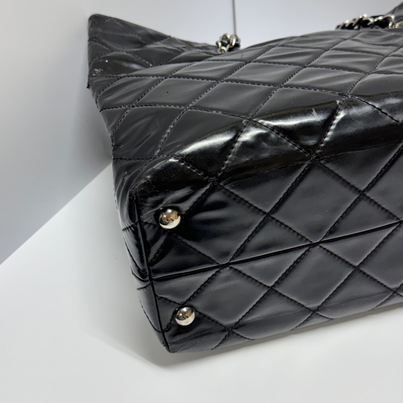 【激甜釋出⏰】 Chanel 香奈兒 黑銀菱格紋 托特包 專櫃26萬！-13