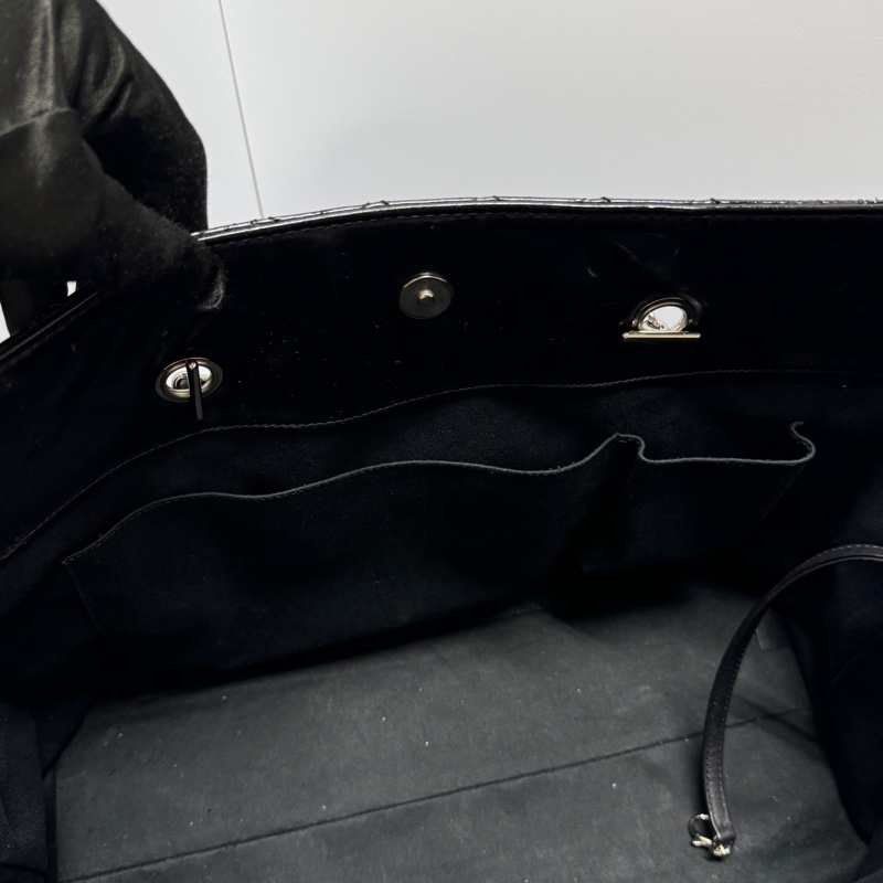 【激甜釋出⏰】 Chanel 香奈兒 黑銀菱格紋 托特包 專櫃26萬！-18