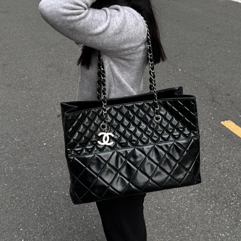 【激甜釋出⏰】 Chanel 香奈兒 黑銀菱格紋 托特包 專櫃26萬！-24