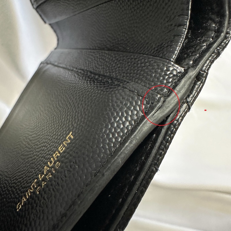 YSL 黑金魚子醬短夾-23