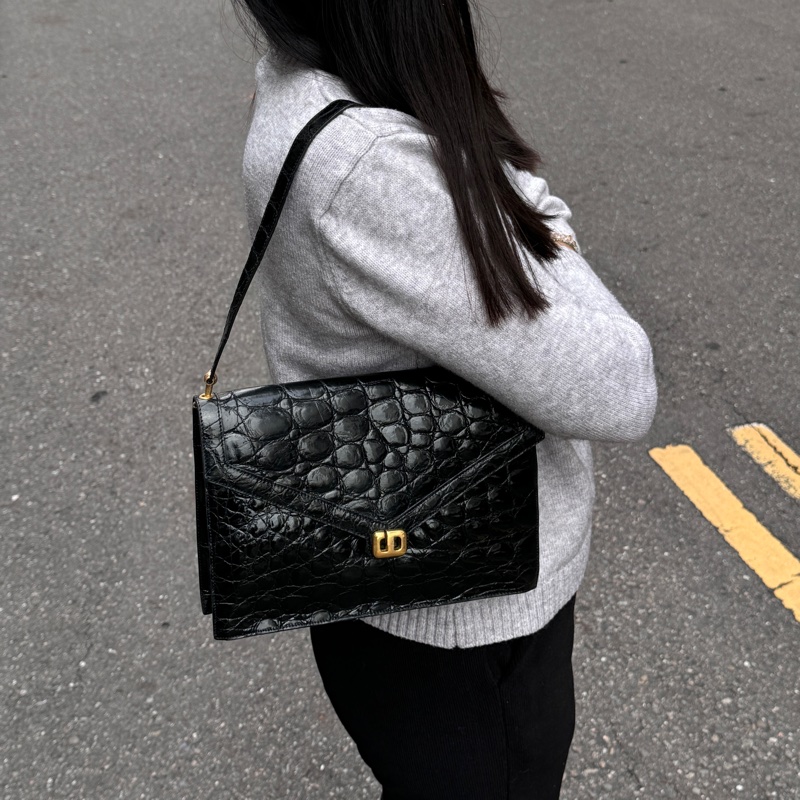 【極新🎁】 Dior 真鱷魚皮 黑金 肩背包+腋下包 專櫃20多萬！-0