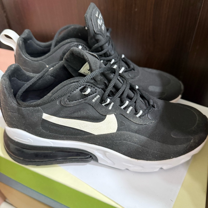 (全新閑置）Nike air max270-1