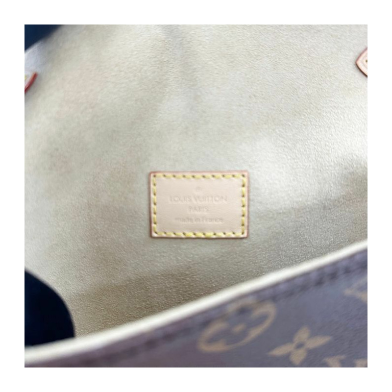 LOUIS VUITTON Soumure BB Monogram M46740-6