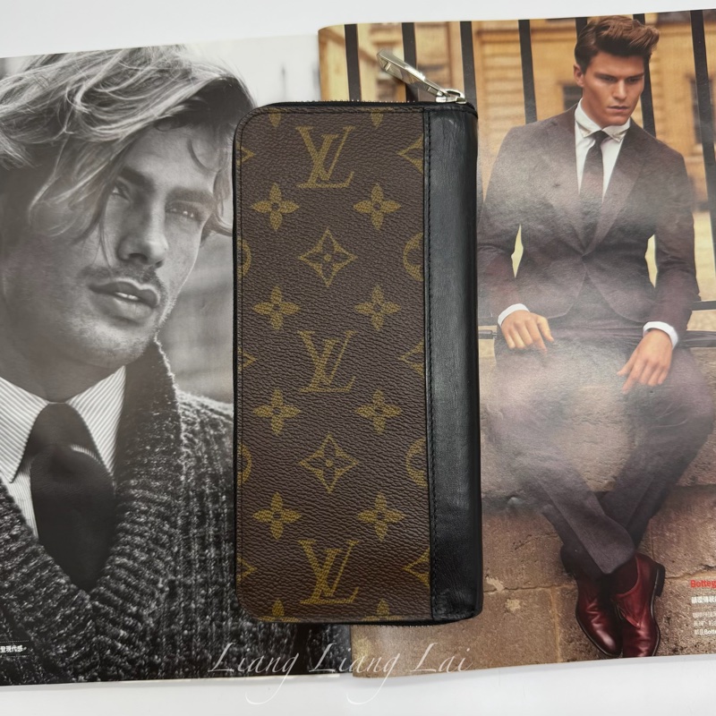 LOUIS VUITTON LV Monogram 老花拉鏈長夾-1