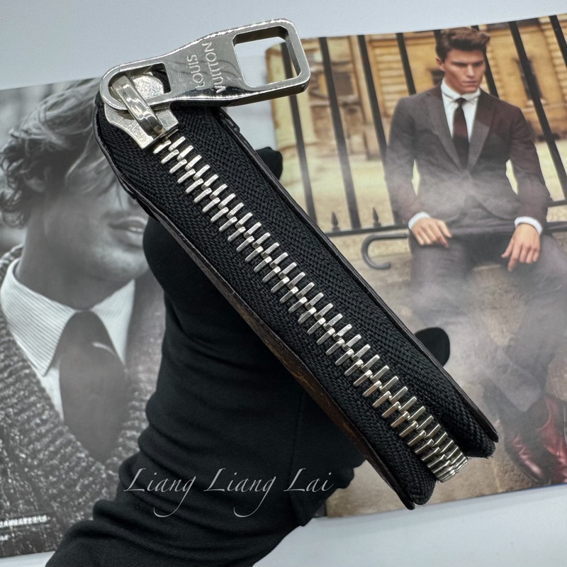 LOUIS VUITTON LV Monogram 老花拉鏈長夾-21