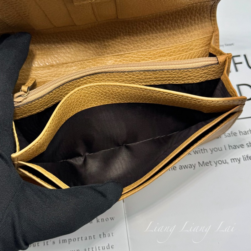 GUCCI 古馳 經典LOGO荔枝紋焦糖棕扣式長夾-12
