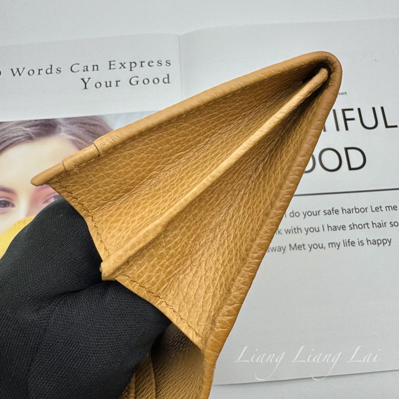 GUCCI 古馳 經典LOGO荔枝紋焦糖棕扣式長夾-14