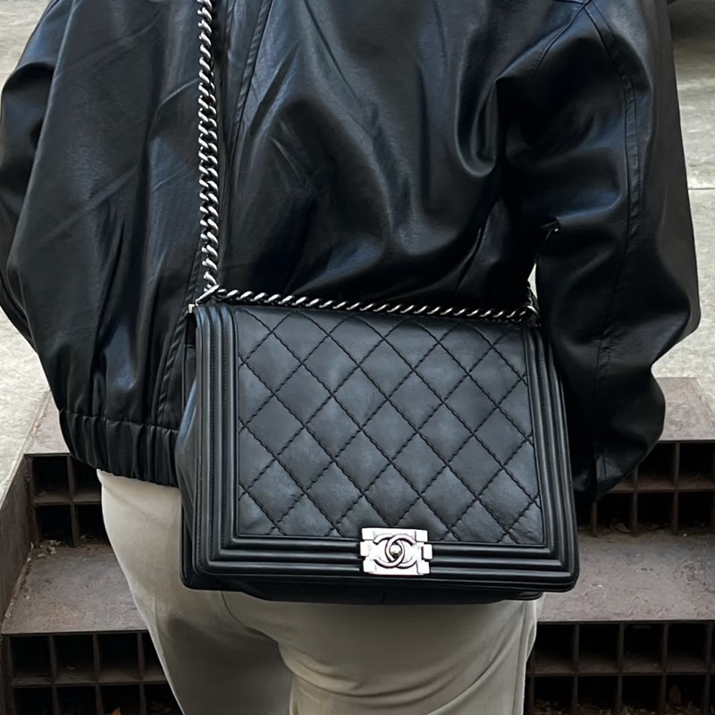 Chanel • Le Boy 28 經典菱格紋牛皮大號鏈條包 附購證、保卡-0