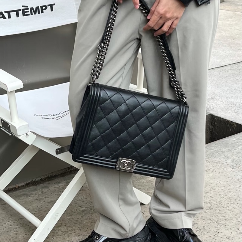 Chanel • Le Boy 28 經典菱格紋牛皮大號鏈條包 附購證、保卡-1