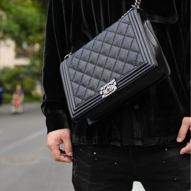 Chanel • Le Boy 28 經典菱格紋牛皮大號鏈條包 附購證、保卡-2