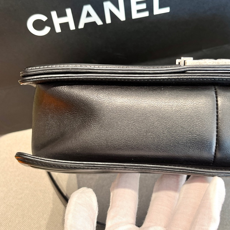 Chanel • Le Boy 28 經典菱格紋牛皮大號鏈條包 附購證、保卡-7