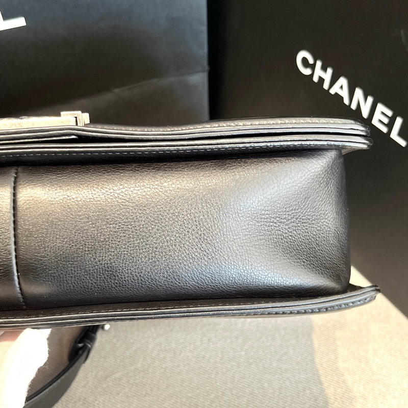 Chanel • Le Boy 28 經典菱格紋牛皮大號鏈條包 附購證、保卡-8