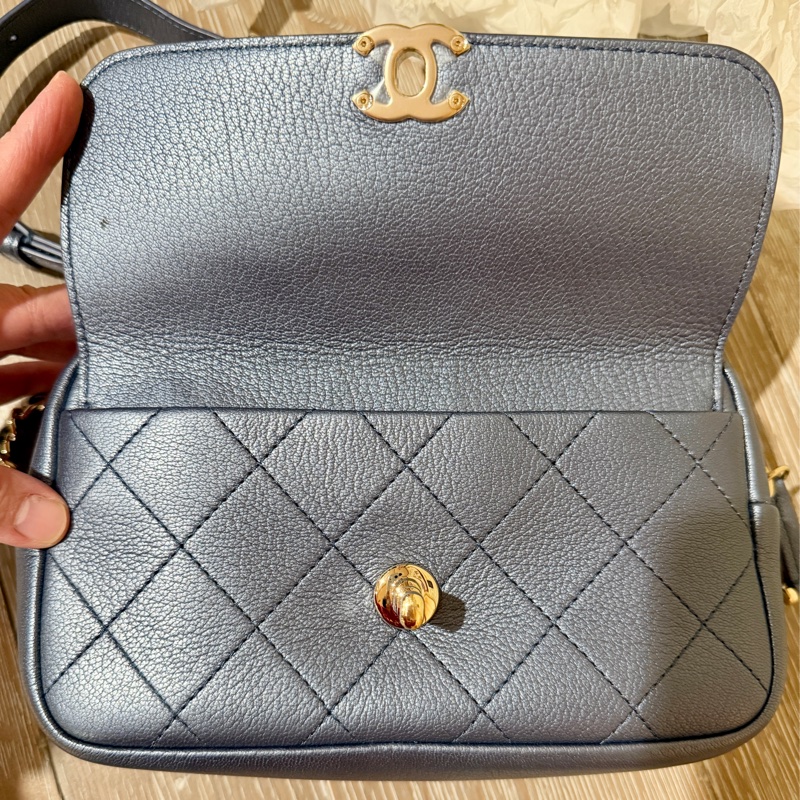 Chanel 腰包/相機包/胸包 珠光金屬藍-9