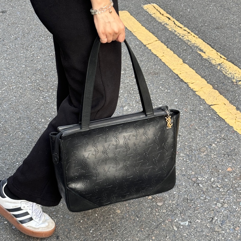 【極新🎁】 YSL 黑老花 全牛皮材質 肩背包 專櫃98000!-4