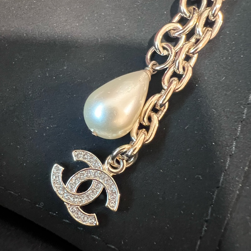 Chanel Brooch-2