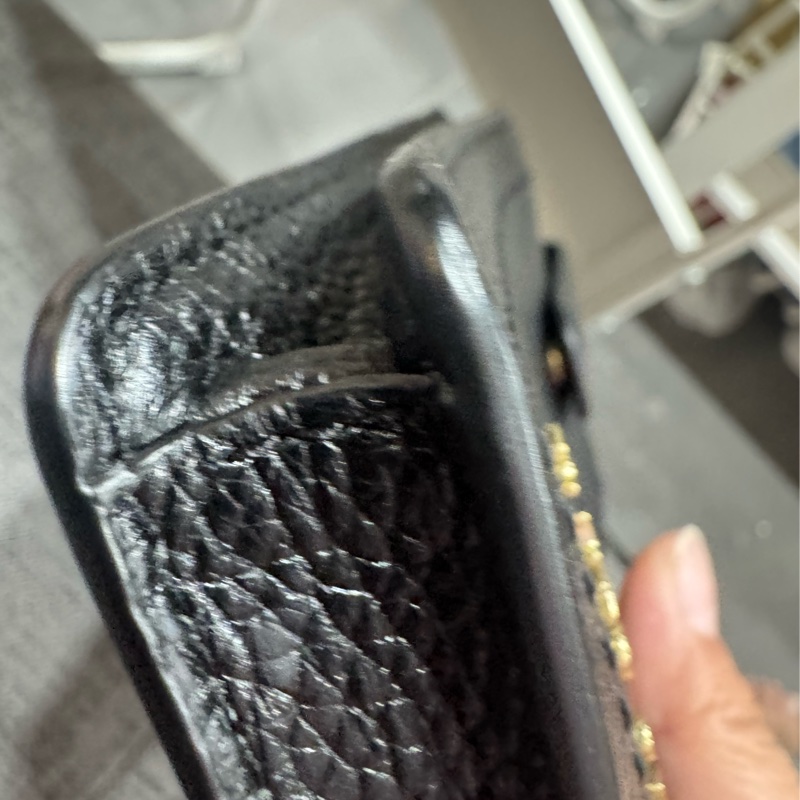 MARC JACOBS手機包(經典黑金配色)-12