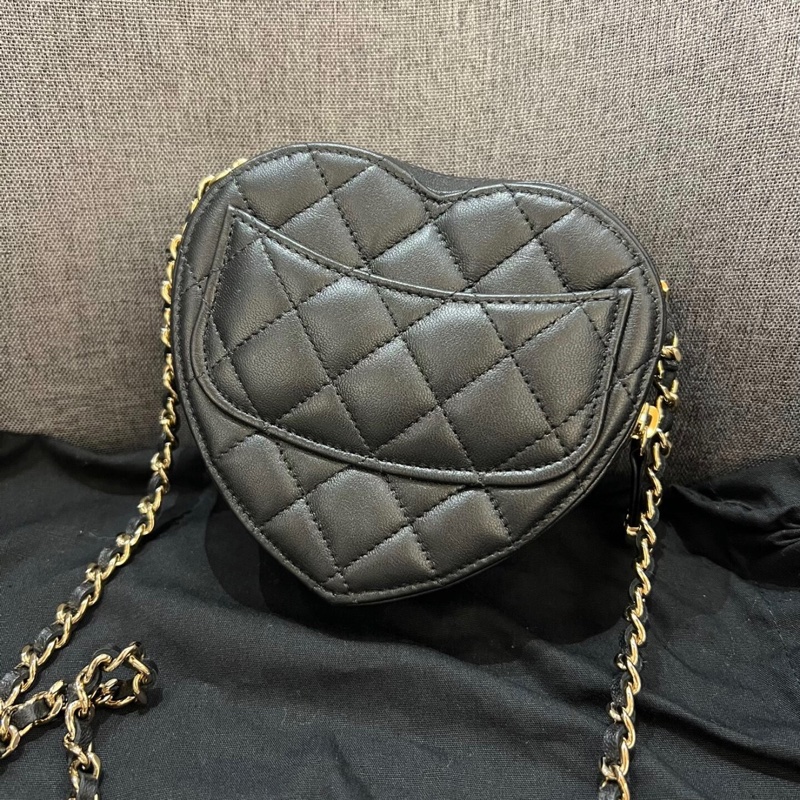 ✨全網最平 Chanel Heart Flap心型包 羊皮 黑色 31開 97新-4