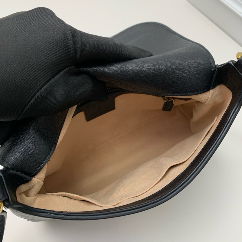 98新Gucci古馳 黑金全皮雙G扣簡約復古郵差包 調節試肩帶 萬能百搭 一年四季通用 低調大方顯氣-8