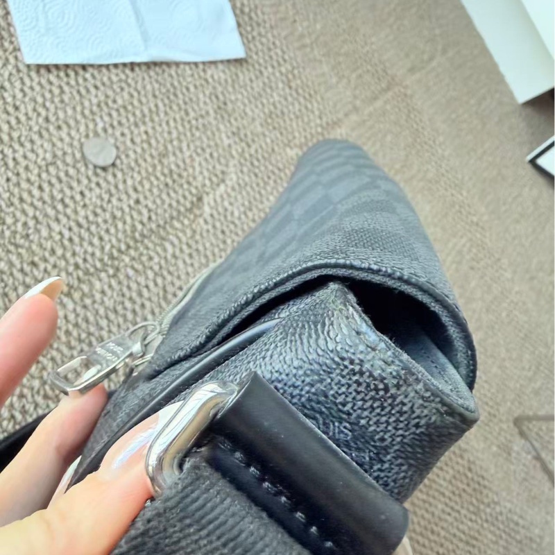 95新lv男士棋盤格斜挎包15年編碼 ,無附件-2