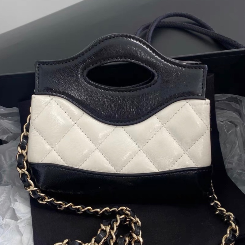 ✨全網最平!25年全新(有購證)Chanel 31bag mini nano 超迷你 熊猫色 鐳射標-1