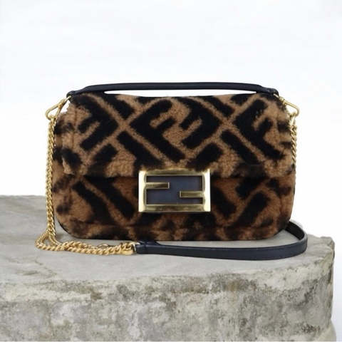 「JL精品代購」98新 Fendi Baguette 泰迪毛毛法棍包