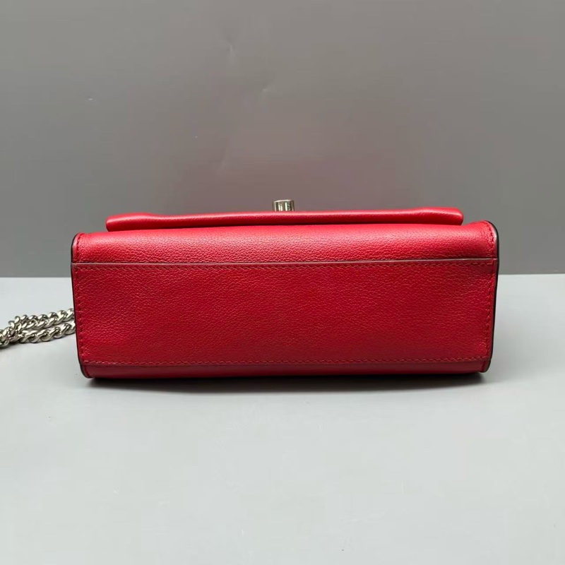 LV 97新 紅色荔枝紋Lockme鏈條包 尺寸22*16-2