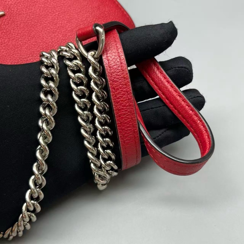 LV 97新 紅色荔枝紋Lockme鏈條包 尺寸22*16-5