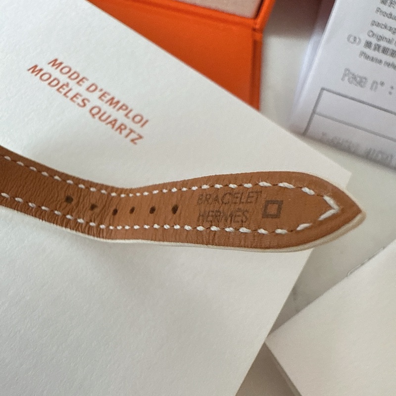 近全新✨ Hermes Heure H 手錶 滿鑽H手錶 鱷魚皮錶帶 台灣購證購入-4