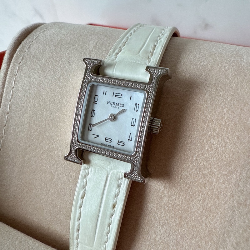 近全新✨ Hermes Heure H 手錶 滿鑽H手錶 鱷魚皮錶帶 台灣購證購入-8