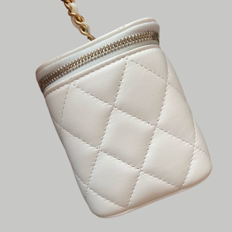 Chanel Lambskin vanity羊皮金球-3