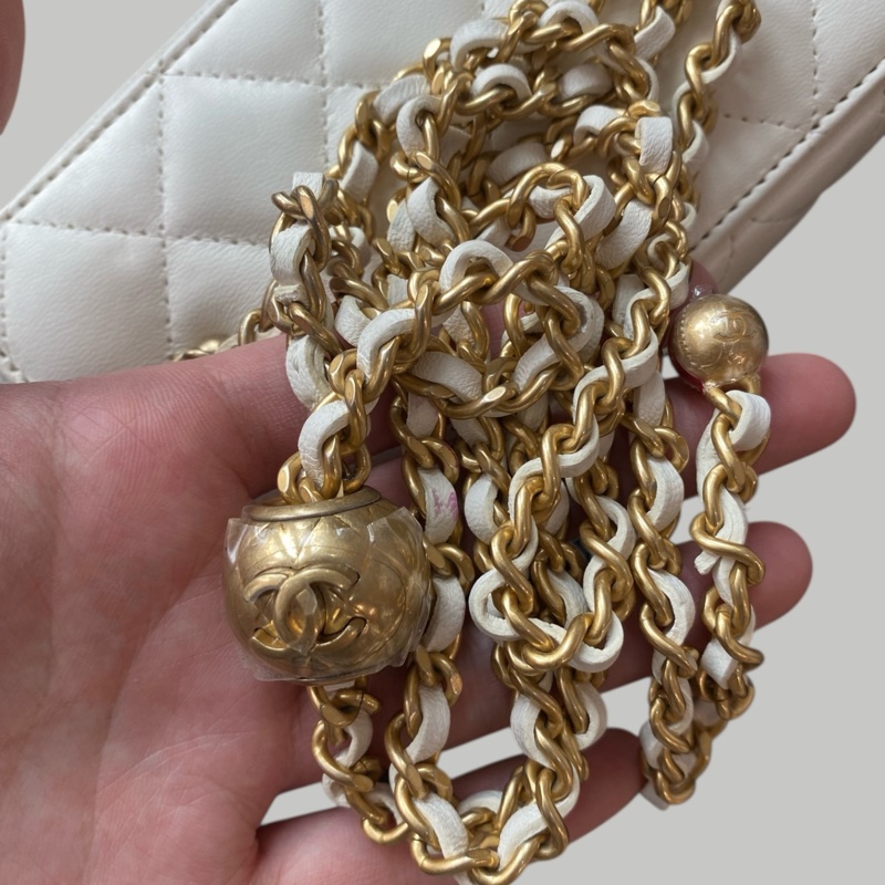Chanel Lambskin vanity羊皮金球-11