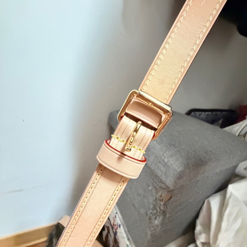 LV M40818 PETIT NOE 經典花紋束口水桶包-11