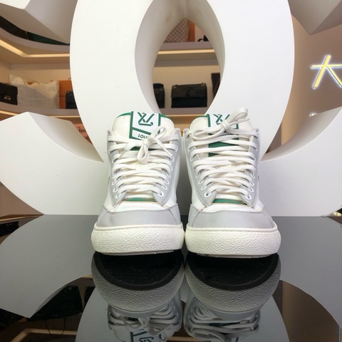 lv 限量版白色拼綠色 高幫運動鞋 大Logo 炫酷 老花裝飾 38碼