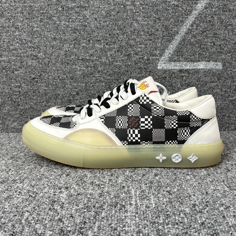 LV 黑白皮面棋盘格板鞋41.5码-0