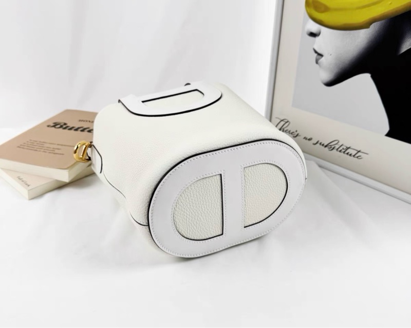 Hermes in the loop 愛馬仕豬鼻子菜籃子18新白色TC皮金扣B刻-4